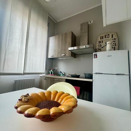 Casa Tito - Accogliente Monolocale A Due Passi Dalla Stazione 체사노마데르노 외부 사진