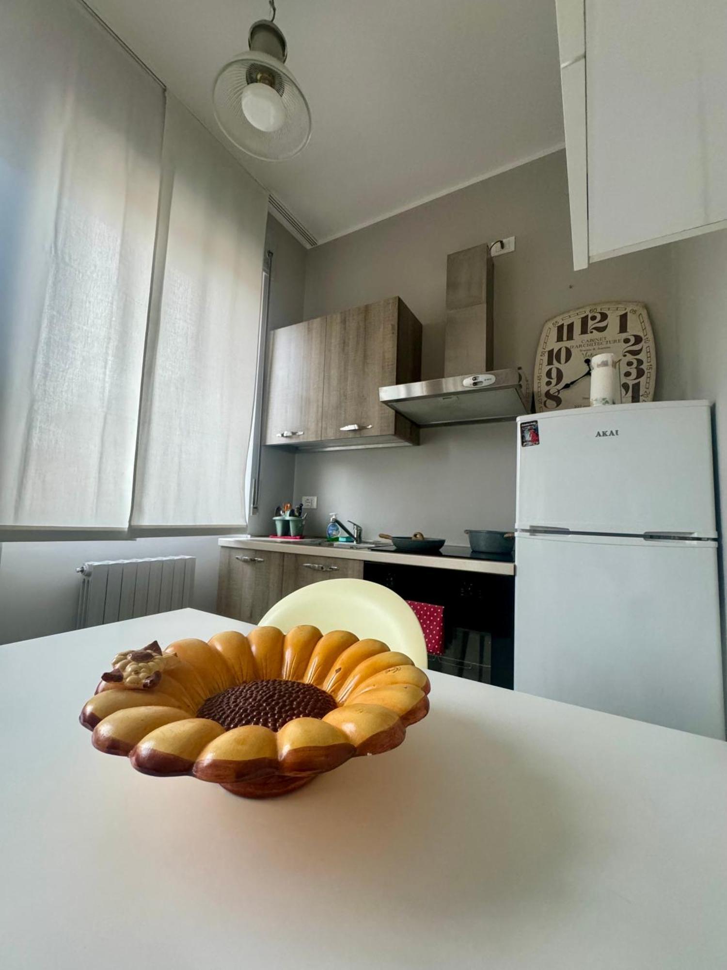 Casa Tito - Accogliente Monolocale A Due Passi Dalla Stazione 체사노마데르노 외부 사진